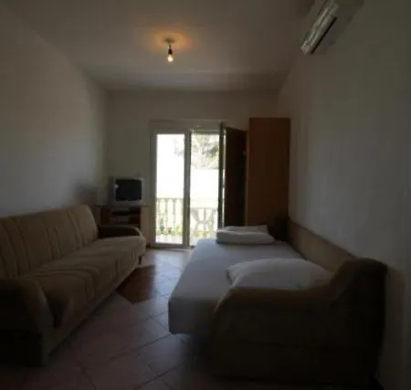Apartment Studio In With Terrace, Air Conditioning, Wi-fi *